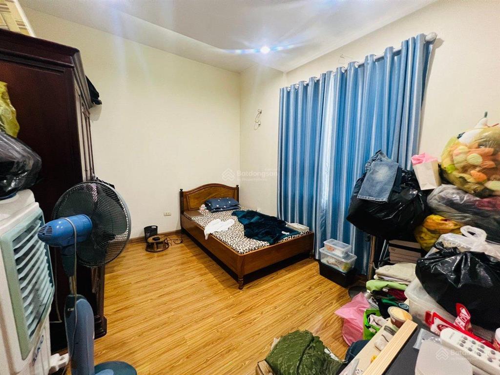 Bán căn hộ chung cư thương mại trung kính, 72m2, 2 ngủ, full nội thất. 5.35 tỷ. e 0982 851 ***