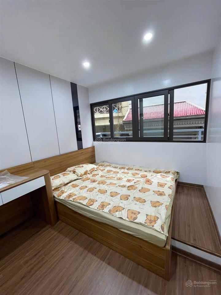 Bán căn hộ tập thể ngõ 26 doãn kế thiện, 80m2, 3 ngủ, lô góc, full nội thất 4.75 tỷ.  0982 851 ***