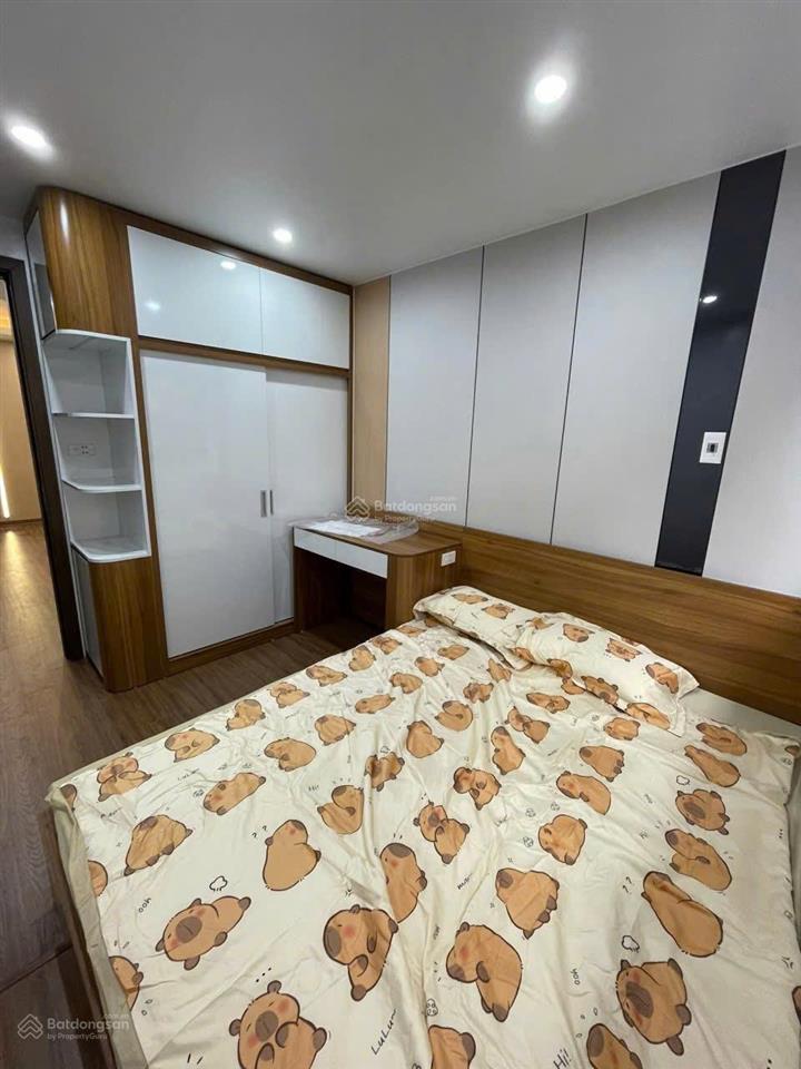 Bán căn hộ tập thể ngõ 26 doãn kế thiện, 80m2, 3 ngủ, lô góc, full nội thất 4.75 tỷ.  0982 851 ***