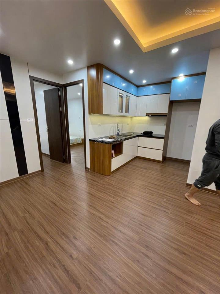 Bán căn hộ tập thể ngõ 26 doãn kế thiện, 80m2, 3 ngủ, lô góc, full nội thất 4.75 tỷ.  0982 851 ***