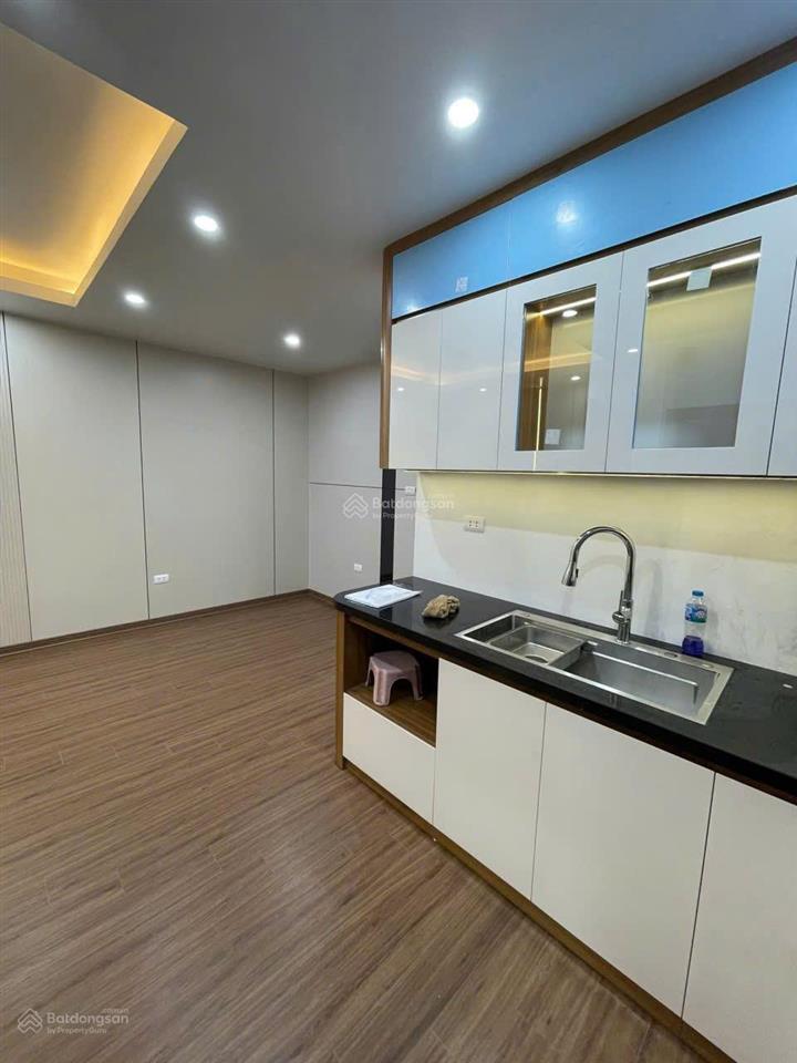 Bán căn hộ tập thể ngõ 26 doãn kế thiện, 80m2, 3 ngủ, lô góc, full nội thất 4.75 tỷ.  0982 851 ***