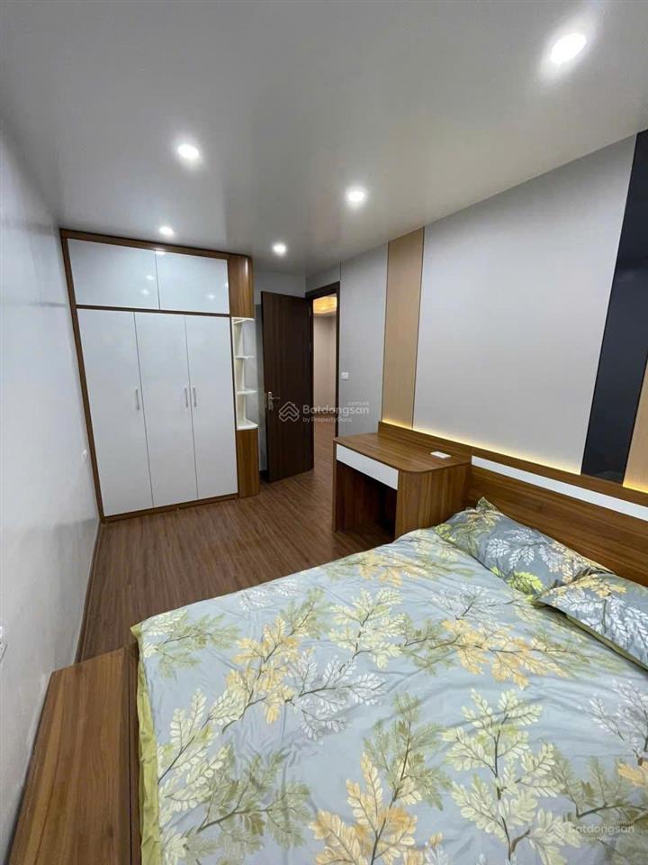 Bán căn hộ tập thể ngõ 26 doãn kế thiện, 80m2, 3 ngủ, lô góc, full nội thất 4.75 tỷ.  0982 851 ***