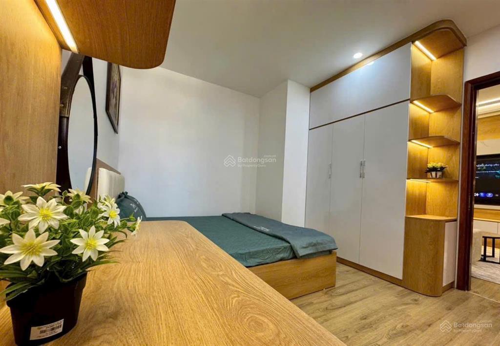 Bán căn hộ chung cư thành phố giao lưu, full nội thất. 5.9 tỷ. e 0982 851 ***