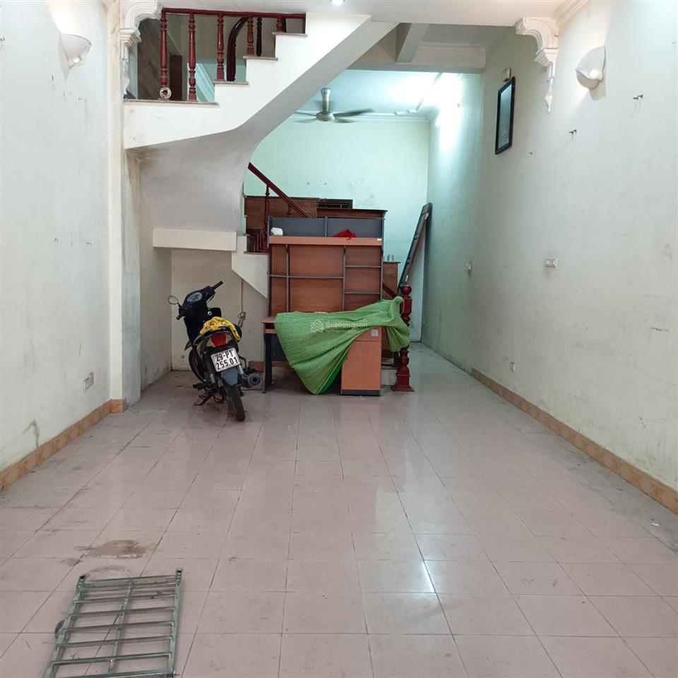 Cho thuê nhà riêng 45m2x3 tầng phố đông quan, lô góc, ôtô vào được, 15 triệu. e 0982 851 ***