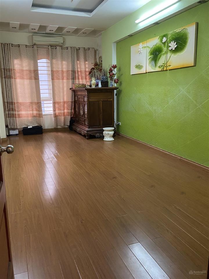 Bán nhà 36m2x5 tầng ngõ 68 cầu giấy, lô góc, cách ôtô 30m. giá 8.2 tỷ.  0982 851 ***