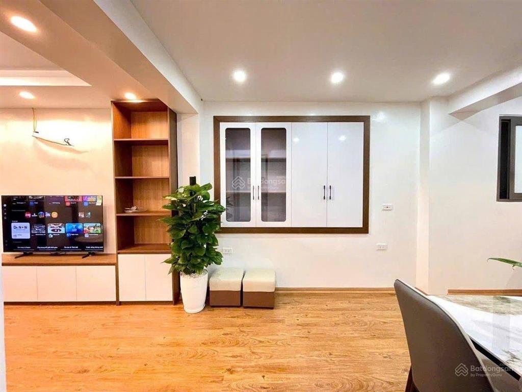 Bán căn hộ tập thể ngõ 122 mai dịch, 80m2, 3 ngủ, 2 wc, full nội thất. 4.78 tỷ.  0982 851 ***