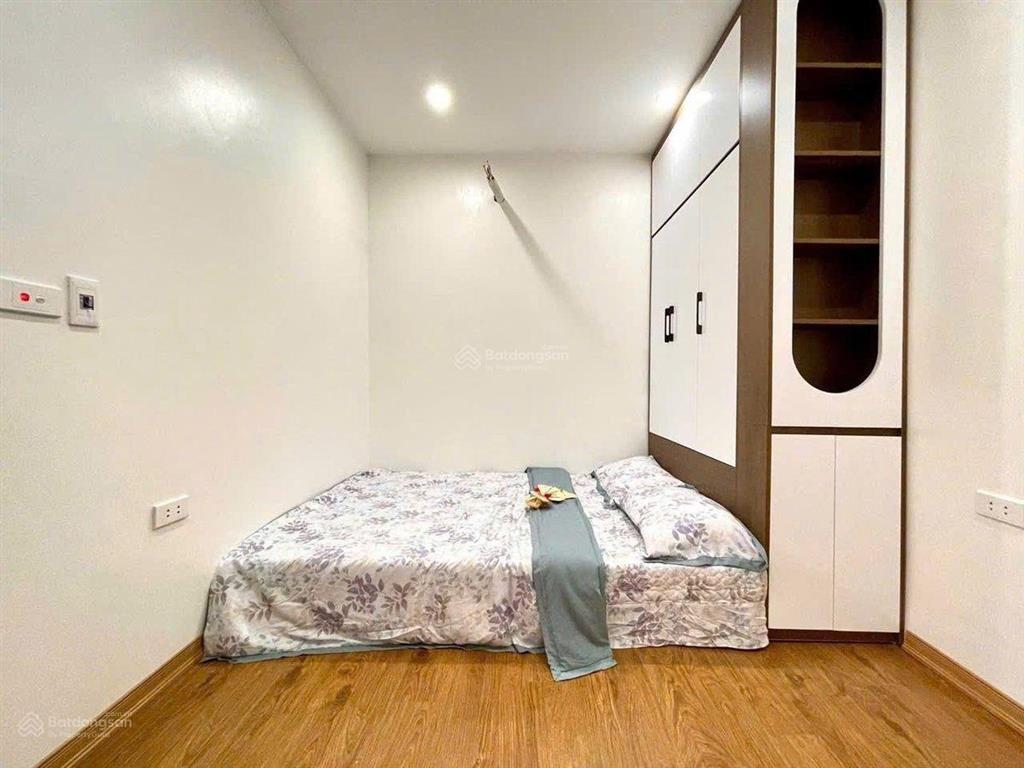 Bán căn hộ tập thể ngõ 122 mai dịch, 80m2, 3 ngủ, 2 wc, full nội thất. 4.78 tỷ.  0982 851 ***