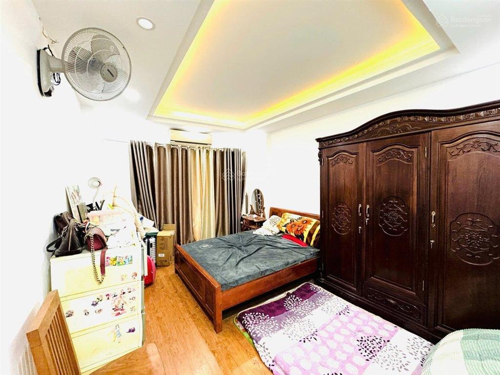 Bán nhà dương quảng hàm, 40m2x5 tầng, ngõ nông, gần phố. 8.6 tỷ. e 0982 851 ***