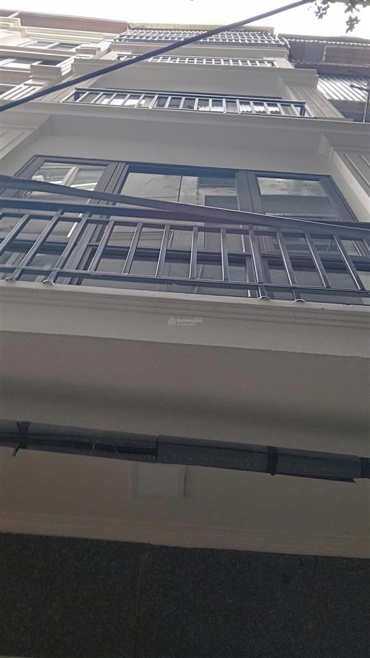 Bán nhà hoàng quốc việt, 40m2x5 tầng, ôtô vào được. 13.2 tỷ. e 0982 851 ***