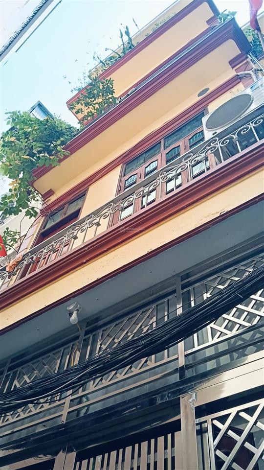 Bán nhà ngõ 68 cầu giấy, 46m2x4 tầng, 5 ngủ, ngõ thông, gần ôtô. 9.6 tỷ. e 0982 851 ***