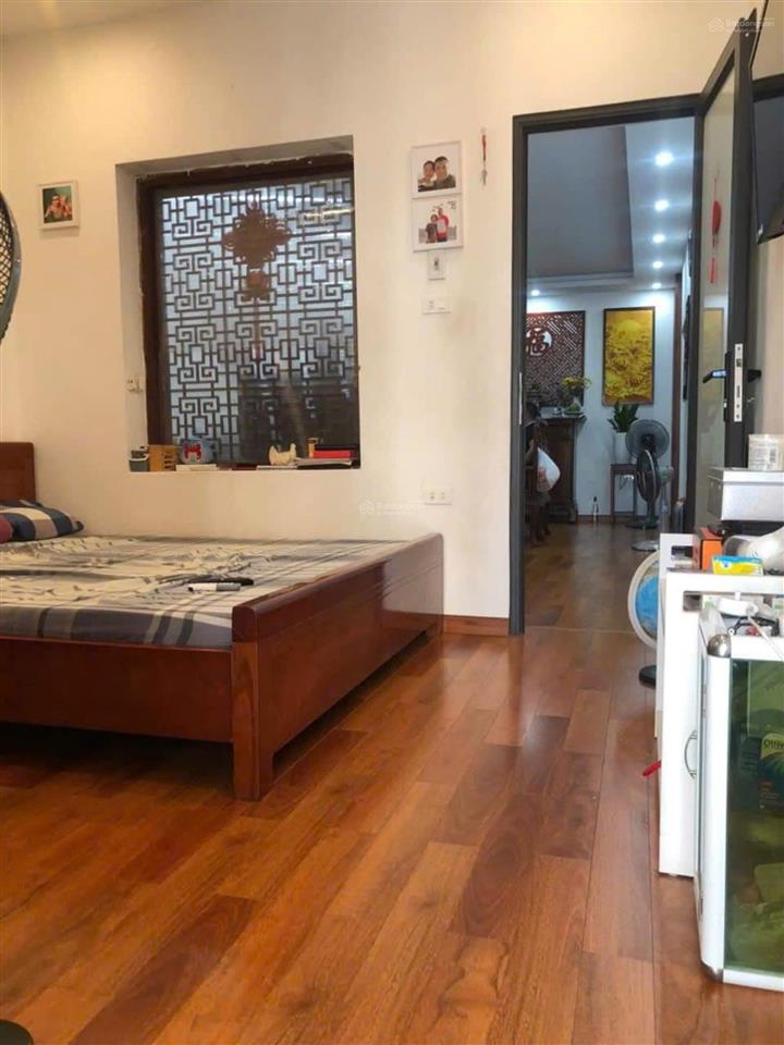 Bán căn hộ tập thể 402b đồng xa, 78m2, 3 ngủ, full nội thất. 4.15 tỷ.  0982 851 ***