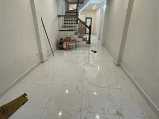 Bán nhà gần đại học quốc gia, 40m2x6 tầng, 8 phòng ngủ, ôtô cách 10m. 10,9 tỷ