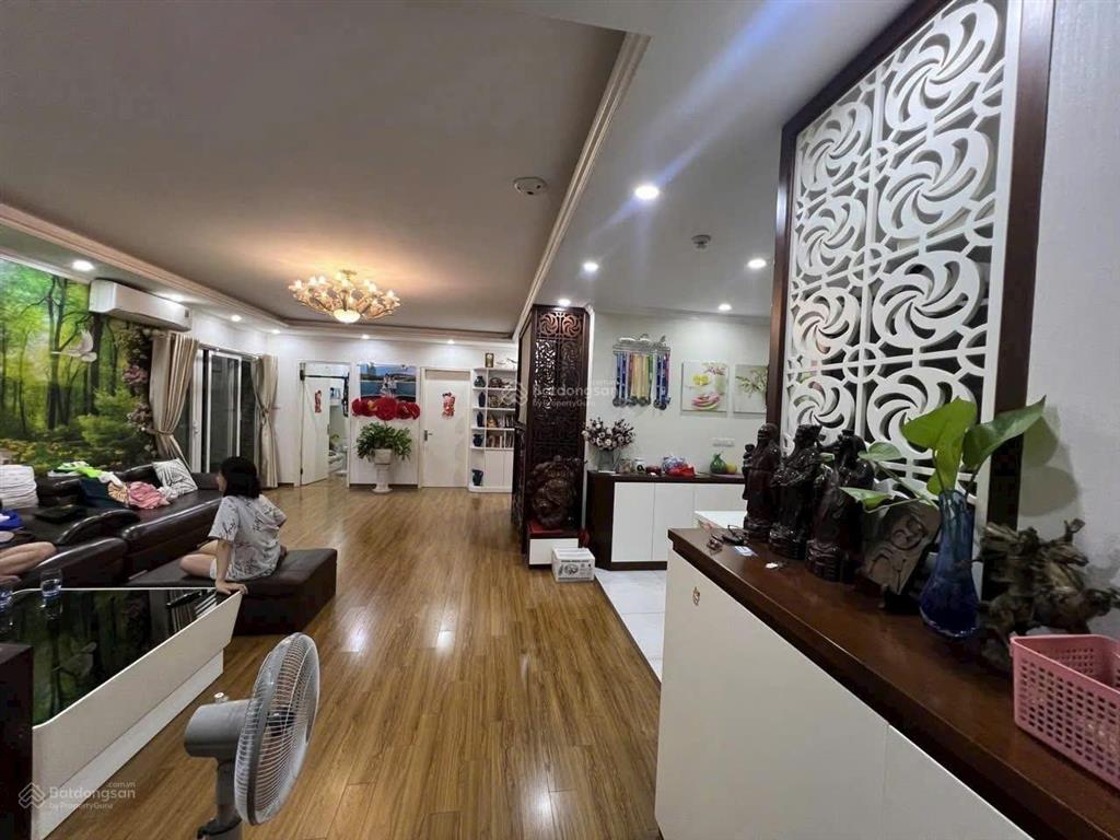 Bán căn hộ chung cư nguyễn cơ thạch, 108m2, 3 phòng ngủ, lô góc. 6.4 tỷ