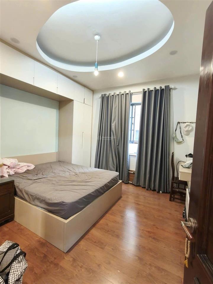 Bán căn hộ chung cư thương mại hoàng ngân, 80m2, 3 ngủ, full nội thất. 5.4 tỷ