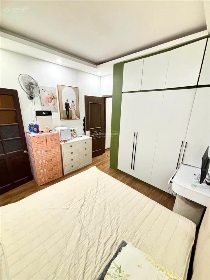 Bán căn hộ chung cư thương mại hoàng ngân, 80m2, 3 ngủ, full nội thất. 5.4 tỷ