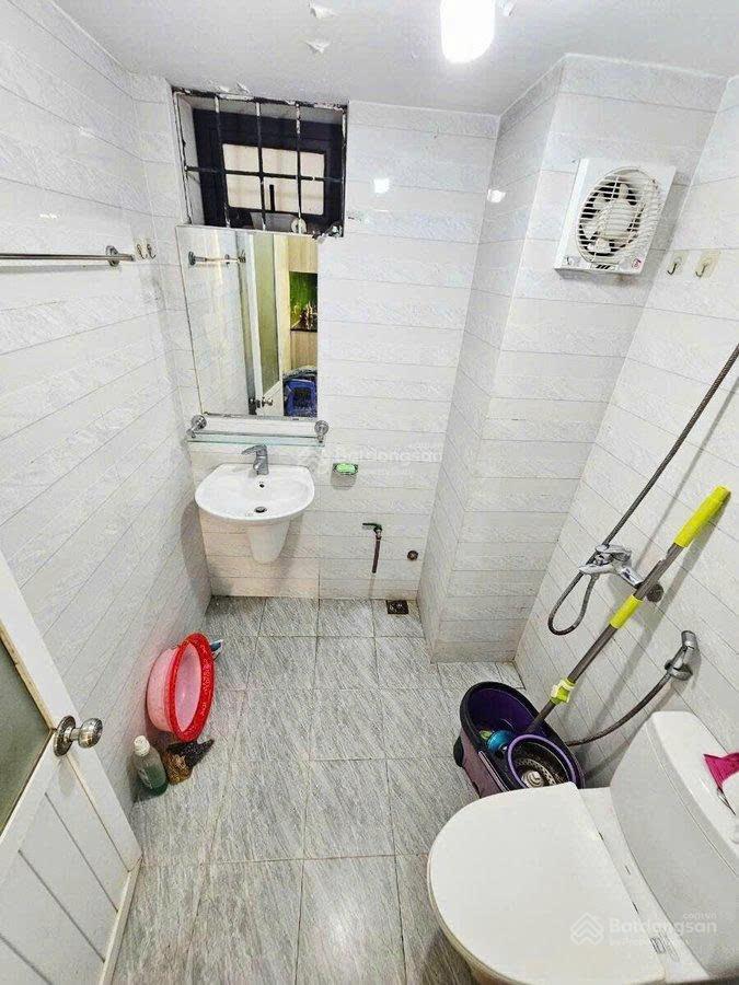 Bán căn hộ chung cư 906a tòa b6 nam trung yên, 80m2, lô góc. 4.98 tỷ
