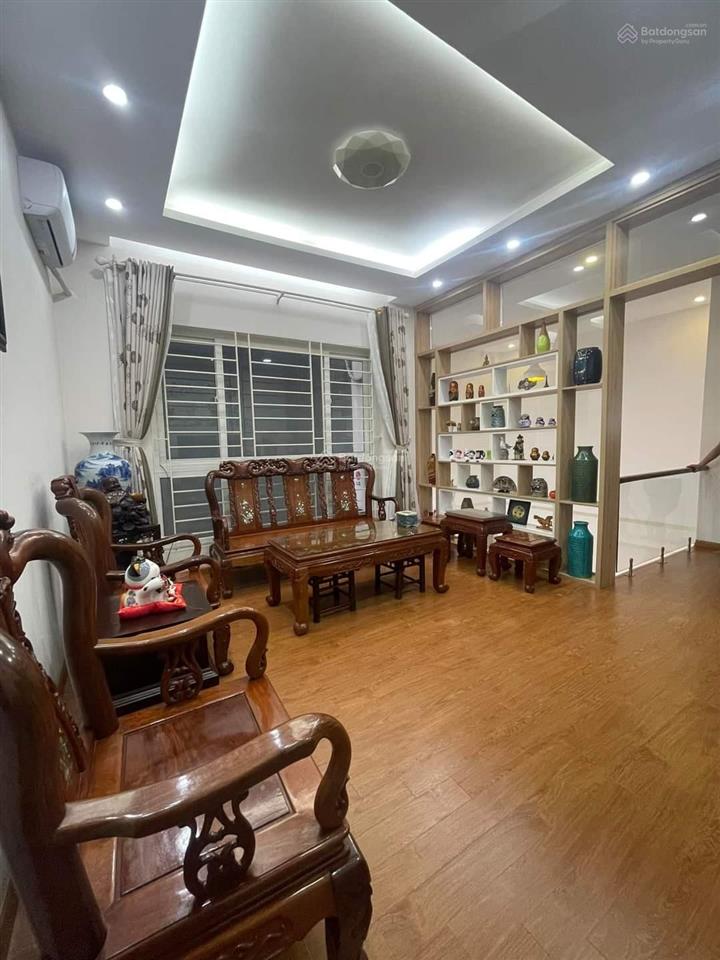 Bán nhà nguyễn khánh toàn, 40m2x5 tầng, ô tô cách 15m. 8,9 tỷ