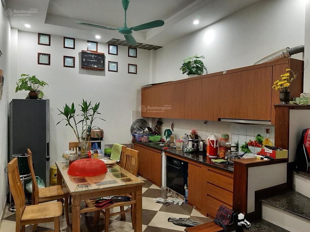 Bán nhà nguyễn khánh toàn, 40m2x5 tầng, ô tô cách 15m. 8,9 tỷ