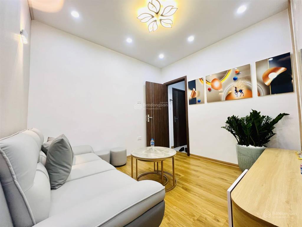 Bán căn hộ tập thể đồng xa, mai dịch, 80m2, 3 ngủ. lô góc. 3,75 tỷ