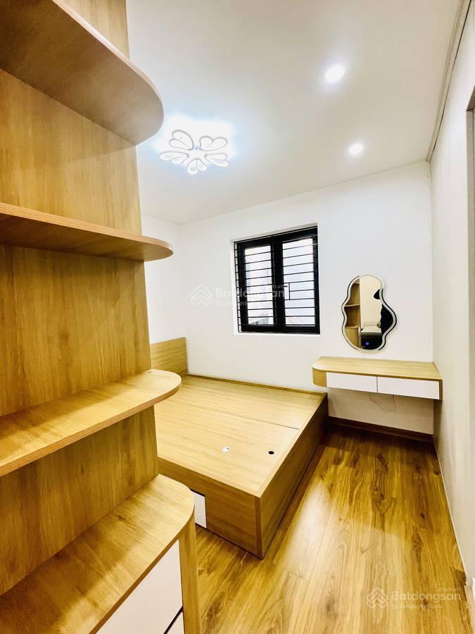 Bán căn hộ tập thể đồng xa, mai dịch, 80m2, 3 ngủ. lô góc. 3,75 tỷ