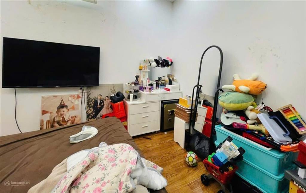 Bán căn hộ nam trung yên, 43m2, view cực thoáng. 3.28 tỷ
