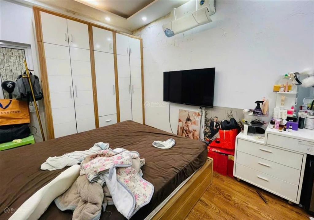 Bán căn hộ nam trung yên, 43m2, view cực thoáng. 3.28 tỷ
