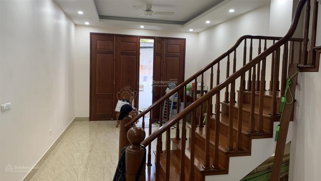 Giảm chào 3 tỷ! bán gấp nhà phân lô nguyễn khánh toàn, 45m2x4 tầng, ô tô đỗ cửa. 12.7 tỷ