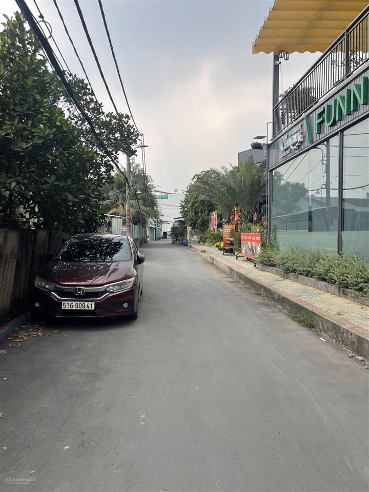 Bán đất đường 11 trường thọ, thủ đức dt 103m2 ngang 4.3m hẻm 5m thông giá chỉ 65tr/m2