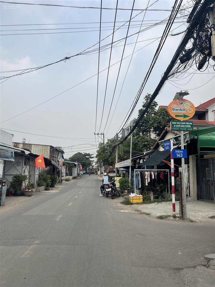 Bán đất đường 11 trường thọ, thủ đức dt 103m2 ngang 4.3m hẻm 5m thông giá chỉ 65tr/m2