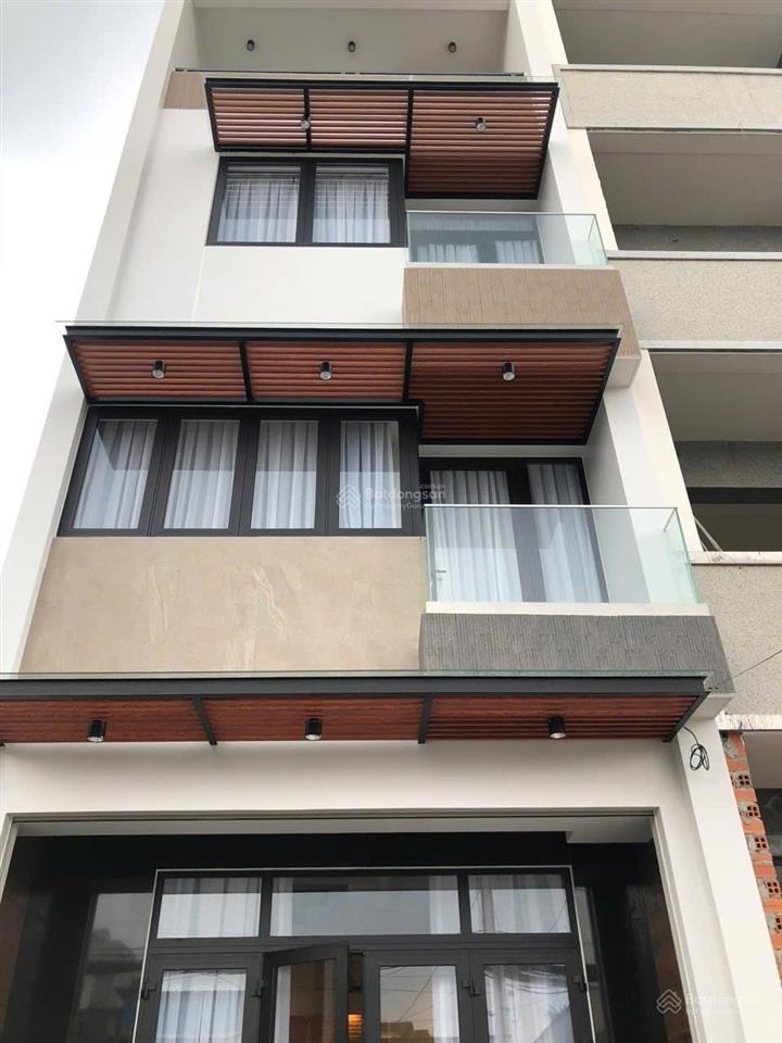 Bán nhà 1 trệt 3 lầu mặt tiền đường số 11, phường thủ đức, gần metro