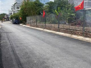 Bán đất mặt tiền đường số 8 gần chợ ngang 6 vuông vức hệ số xây dựng 5.