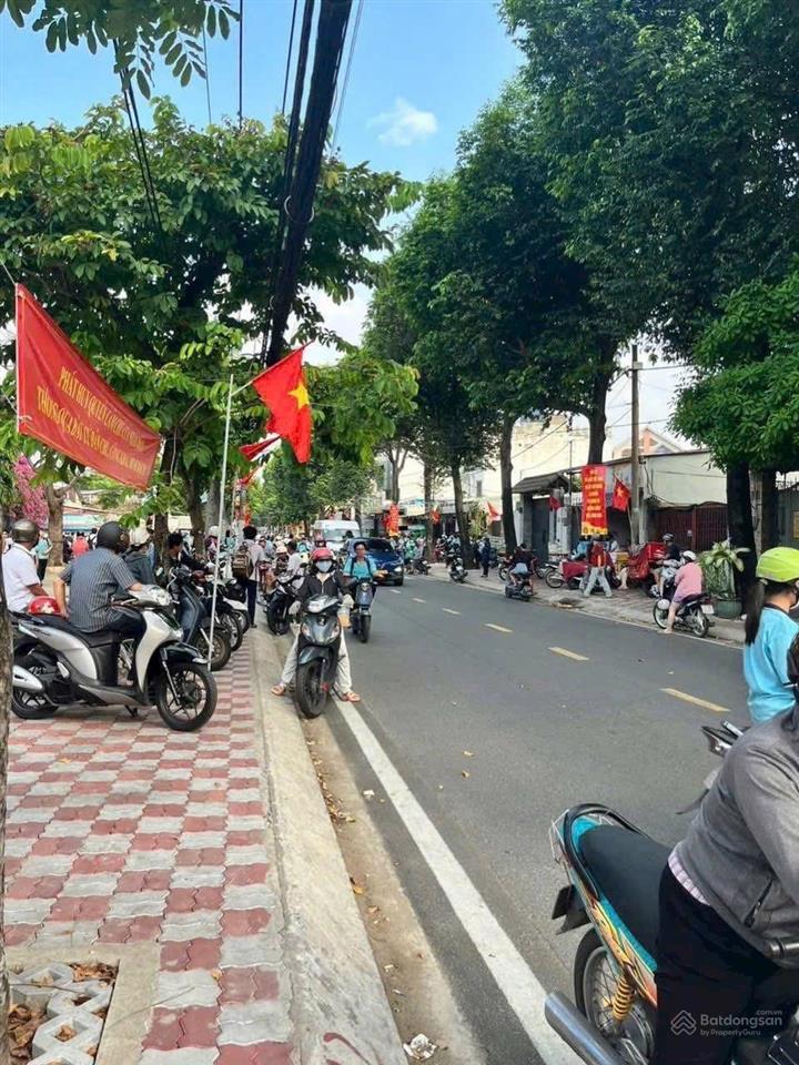 Bán nhà 1 trệt 3bán nhà 1 trệt 3 lầu mặt tiền linh trung giao với đường kha vạn cân ngang 8,55*15,5