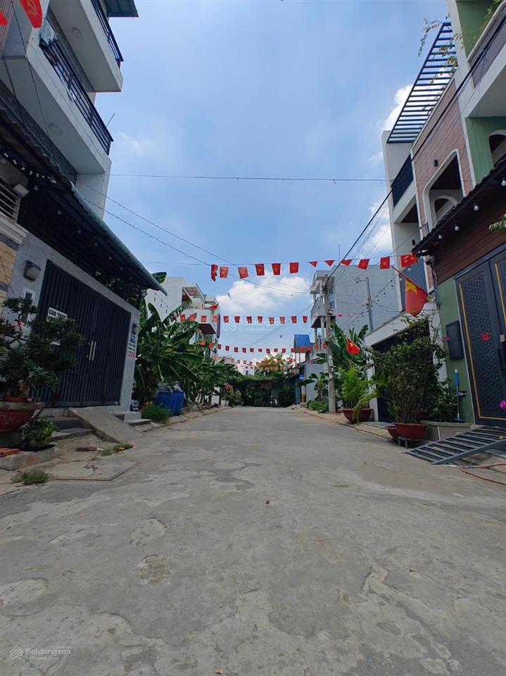 Chủ cần bán lô đất phú hữu q.9  giá tốt 3,9 tỷ