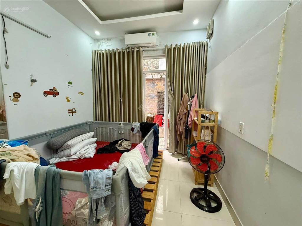 Nhà 90m kdc phú mỹ 3 tầng đủ công năng 10,39 tỷ