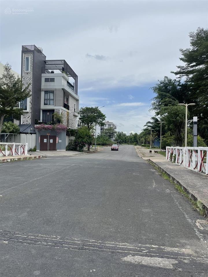 Nhà 90m kdc phú mỹ 3 tầng đủ công năng 10,39 tỷ