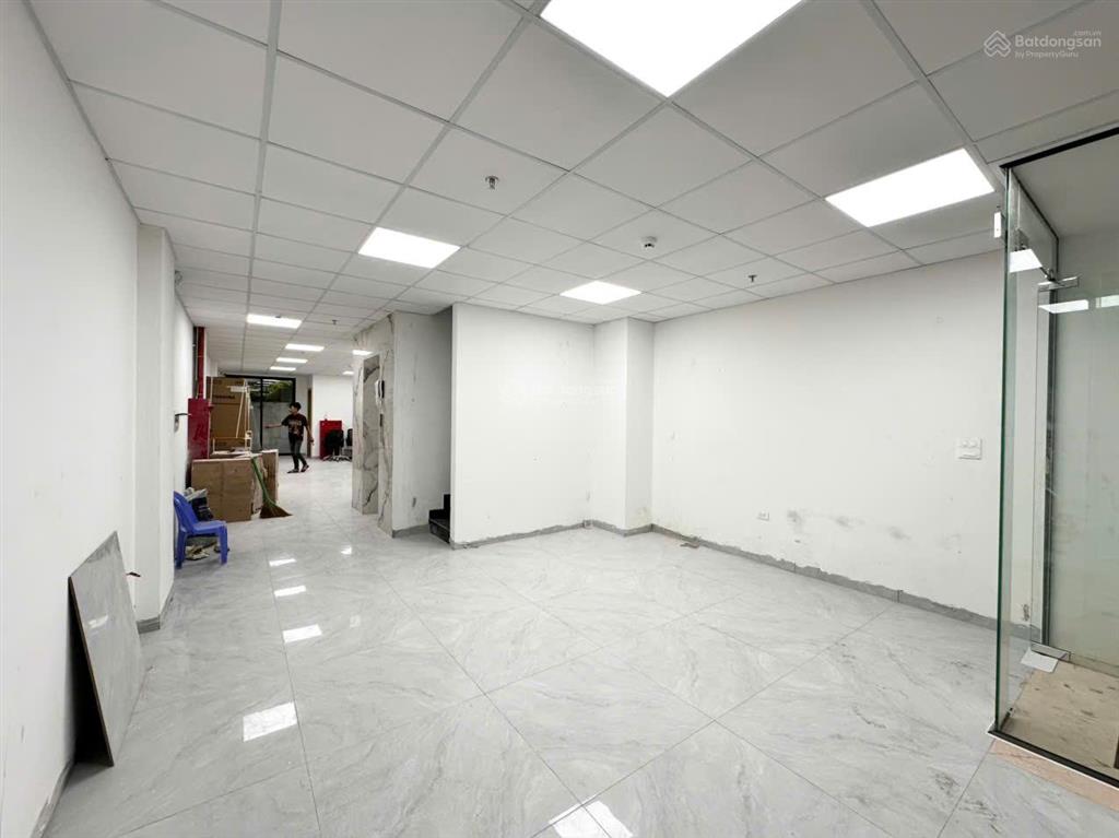 Cho thuê văn phòng, tiệm hoa, tiệm váy ô tô đỗ cửa tại doãn kế thiện, cầu giấy, sau aeon mall pvđ