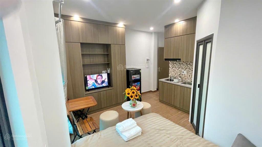 Mặt phố thành công! 50m ra ô tô, gần chợ, gần đê la thành, không kẹt xe, nhà mới thoáng, giặt riêng