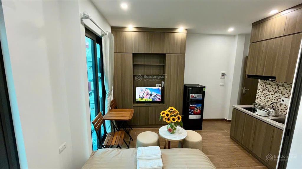 Mặt phố thành công! 50m ra ô tô, gần chợ, gần đê la thành, không kẹt xe, nhà mới thoáng, giặt riêng