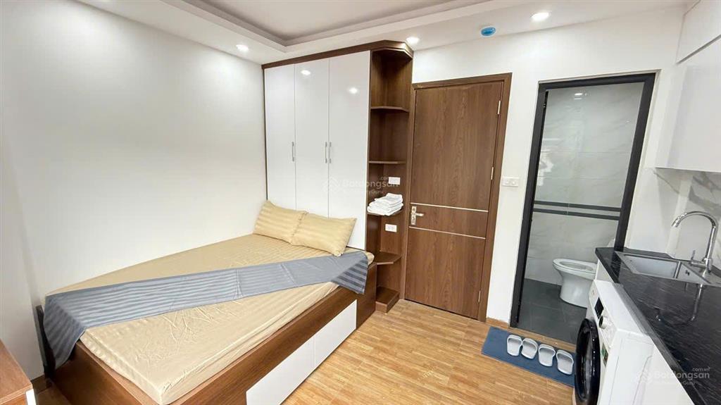 Mặt phố thành công! 50m ra ô tô, gần chợ, gần đê la thành, không kẹt xe, nhà mới thoáng, giặt riêng