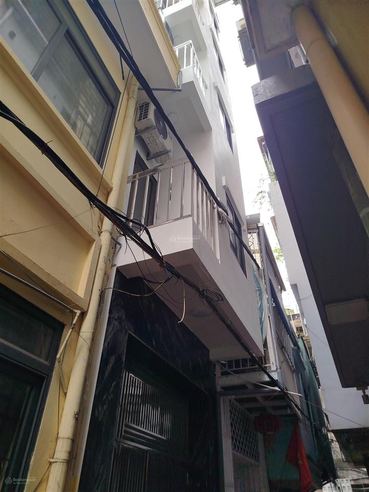 Bán nhà phố hoàng quốc việt 34m 4 tầng giá 18,8 tỷ. phân lô , vỉa hè, ô tô chạy vòng quanh nhà,