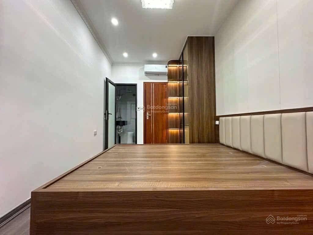 Phân lô phố hoàng quốc việt, vị trí vàng, thông số vàng, mặt tiền rộng thoáng. diện tích 55m, 6 tần