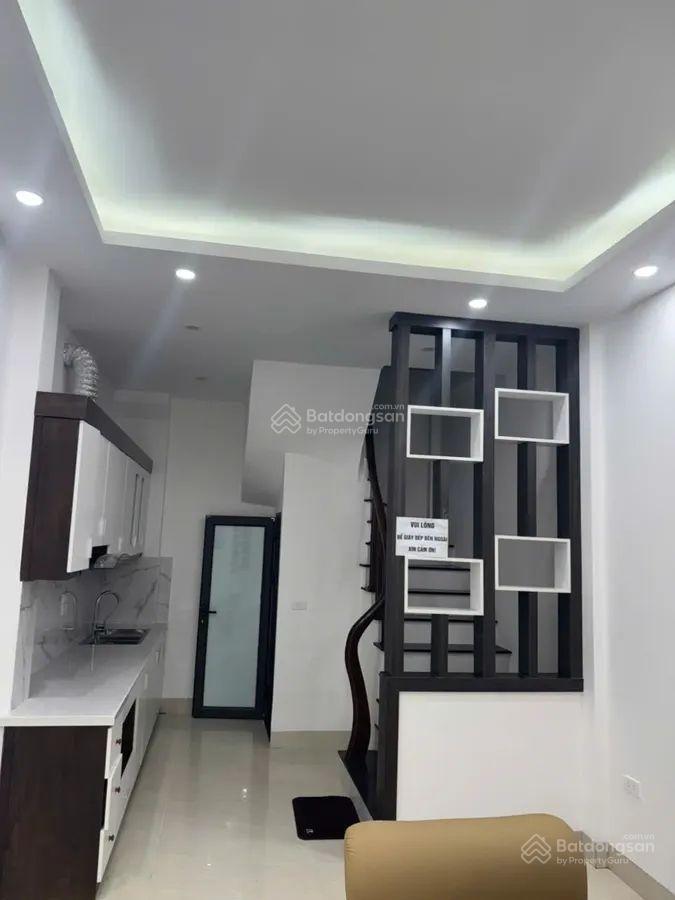 Siêu phẩm phân lô hoàng quốc việt 65m 6 tầng thang máy kính nhà mới nội thất xịn giá 27 t