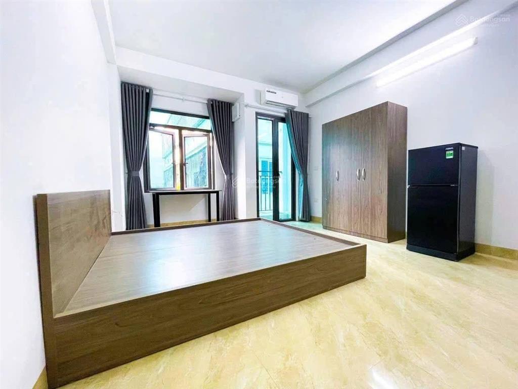 Toà ccmn sát phố hồ tùng mậu 35 phòng full đồ, khép kín. doanh thu 160 triệu/tháng.
gần rất nhiều c