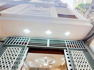Nhà đẹp sát phố hoàng quốc việt, 50m ra phố lớn. nhà mình nằm vị trí cực đẹp, xây tâm huyết, cực ch