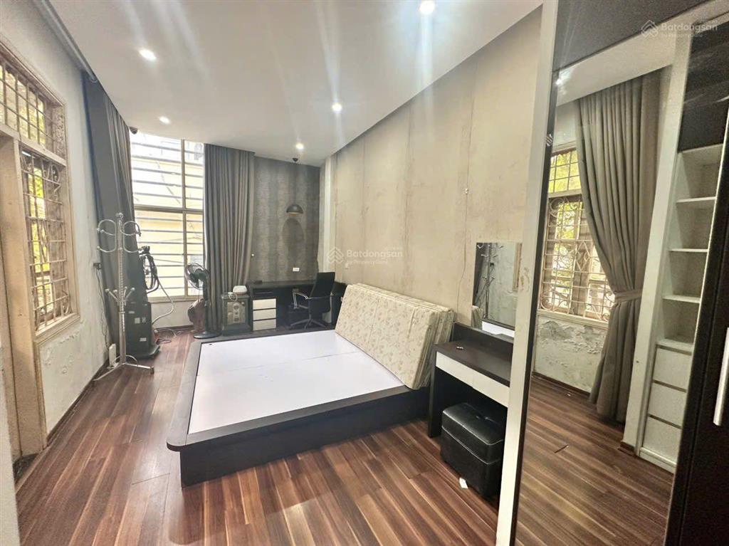 Nhà đẹp, nguyễn văn trỗi, lô góc, kinh doanh, ô tô tránh, đường thông thoáng 32m2 giá nhỉnh 10
