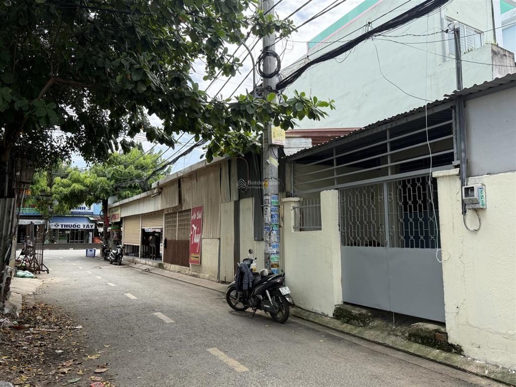 Gấp bán nhà mặt tiền kinh doanh 144m2, ngang 8m hiếm có, ngay chợ đầu mối xuân thới đông, hóc môn