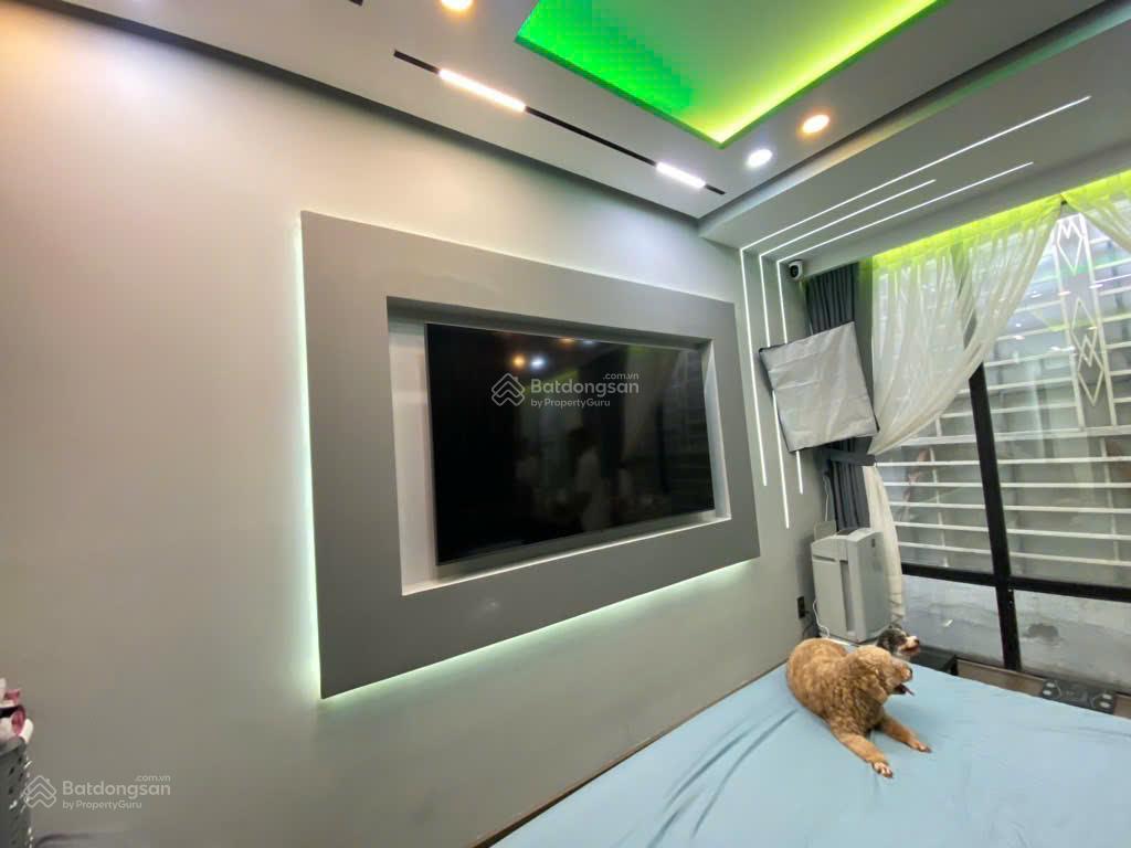 Bán gấp nhà quận 1 trong tuần  giá chỉ 5,3 tỷ, gần bệnh viện từ dũ, đang có hđ thuê 13 triệu/tháng