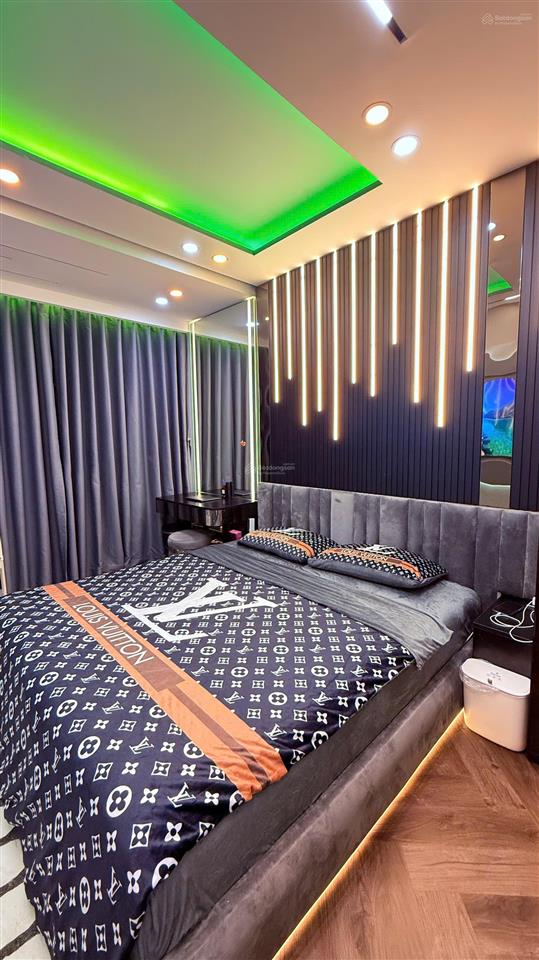 Bán gấp nhà quận 1 trong tuần  giá chỉ 5,3 tỷ, gần bệnh viện từ dũ, đang có hđ thuê 13 triệu/tháng