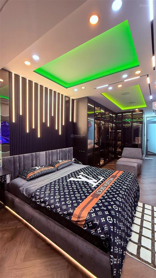 Bán gấp nhà quận 1 trong tuần  giá chỉ 5,3 tỷ, gần bệnh viện từ dũ, đang có hđ thuê 13 triệu/tháng