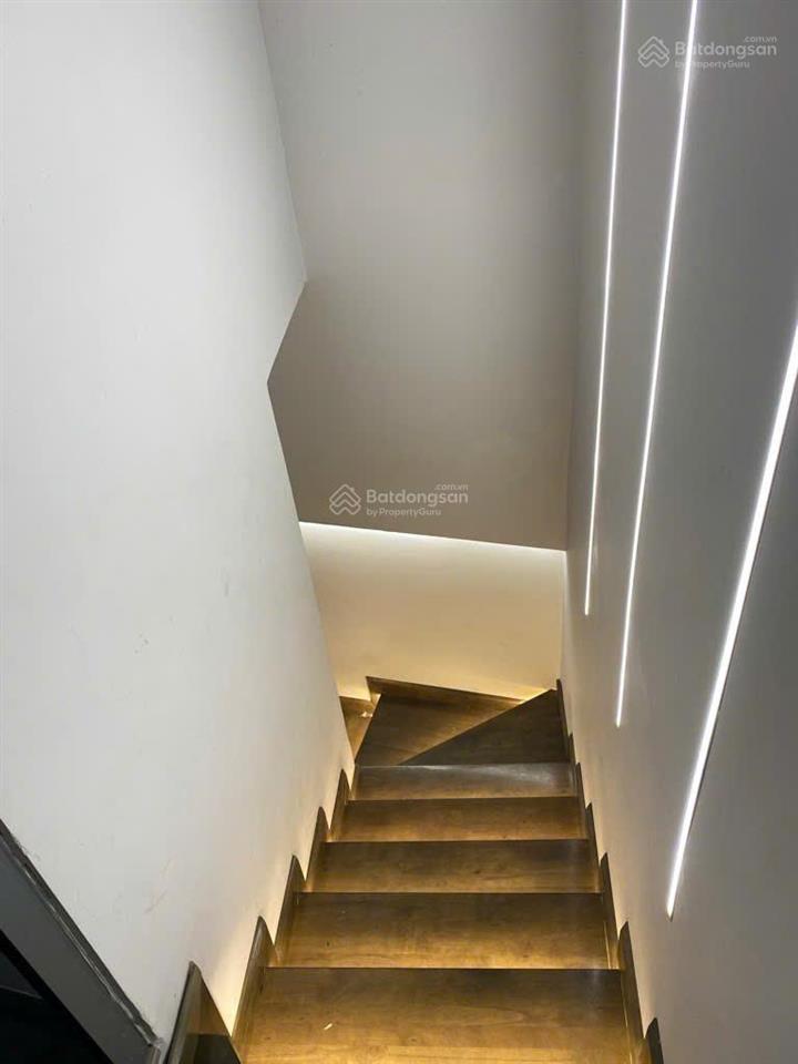 Bán gấp nhà quận 1 trong tuần  giá chỉ 5,3 tỷ, gần bệnh viện từ dũ, đang có hđ thuê 13 triệu/tháng